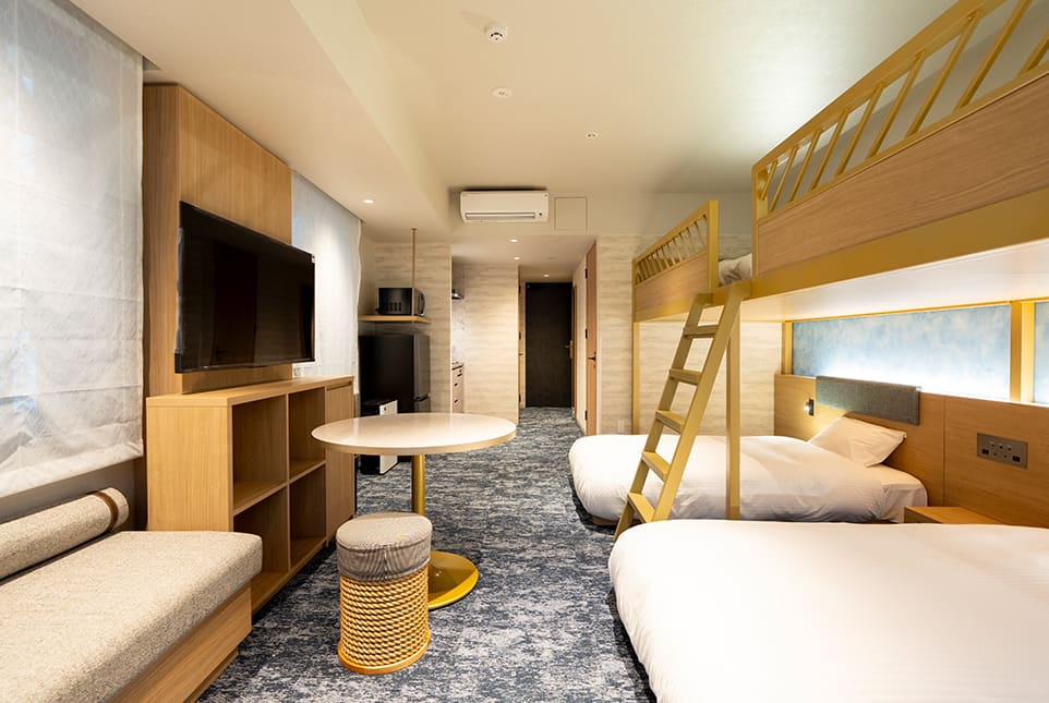 ROOMS